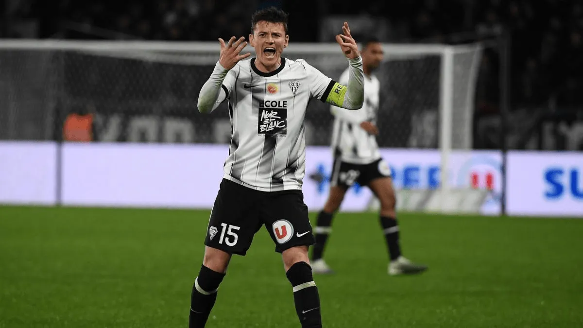 世界杯官方直播软件app下载中心-两名法国球员当选市政议员，包括38岁昂热中场卡佩勒